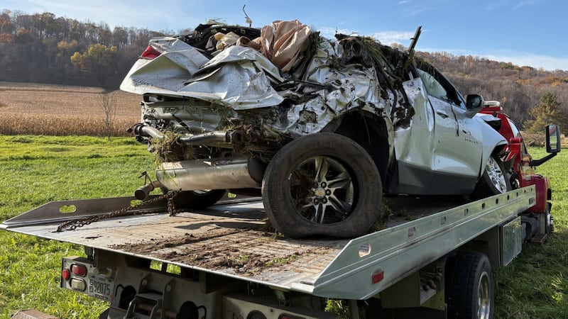 1 person hurt following single-vehicle crash in Vernon County