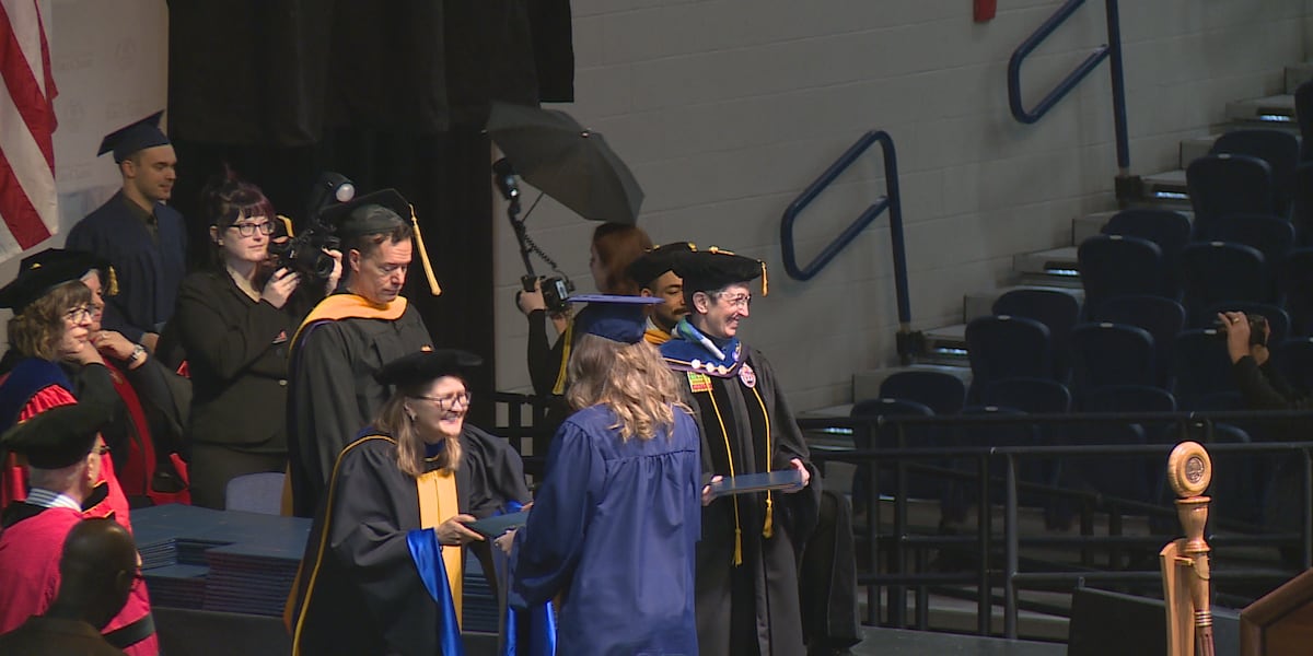 Hundreds graduate at UWEC student commencement