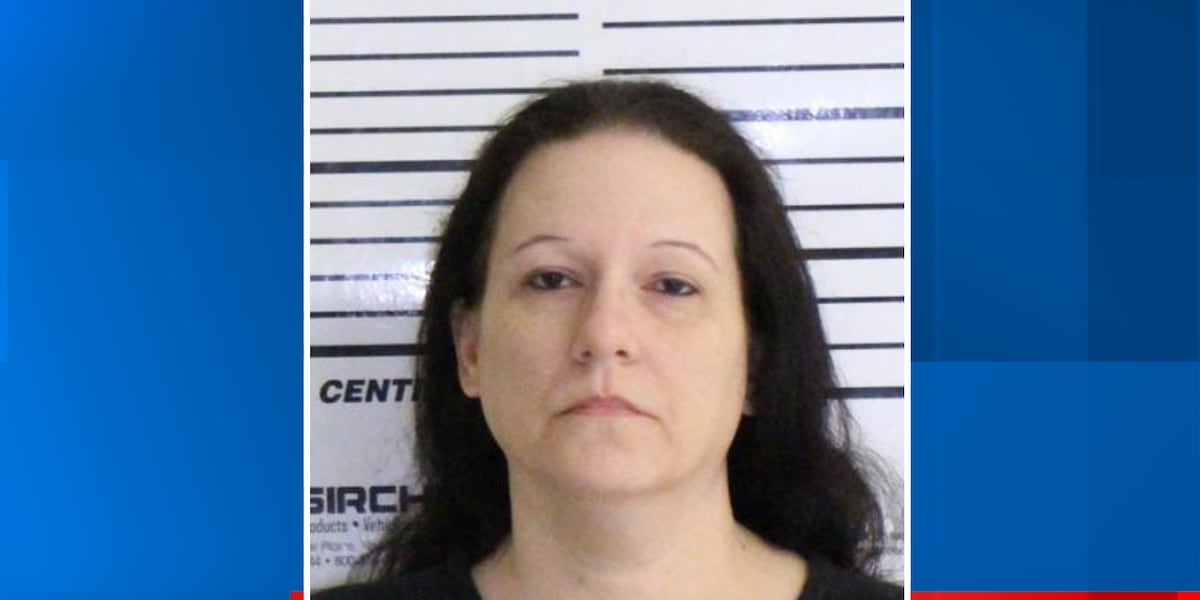 Senior living desk clerk accused of stealing, selling 87-year-old’s jewelry