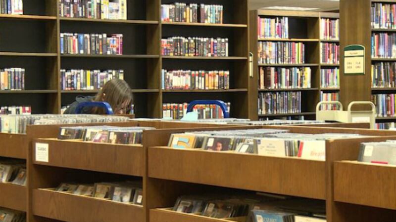 Zoo Library Instrument ‘petting zoo experience’ to return to Onalaska Public Library
