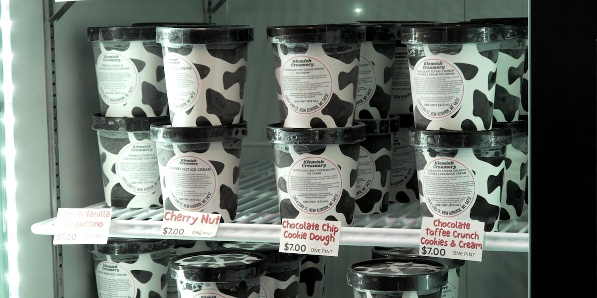 New Auburn creamery celebrates ice cream day