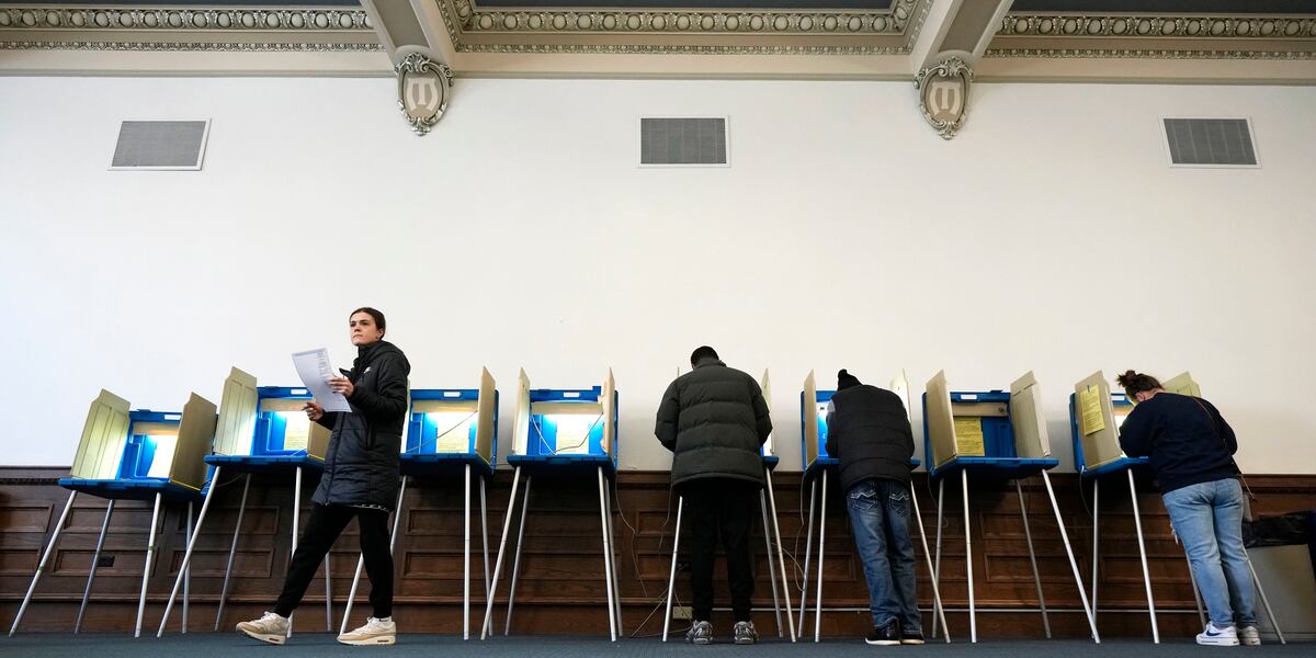Wisconsin Elections Commission votes to let small communities hand ...