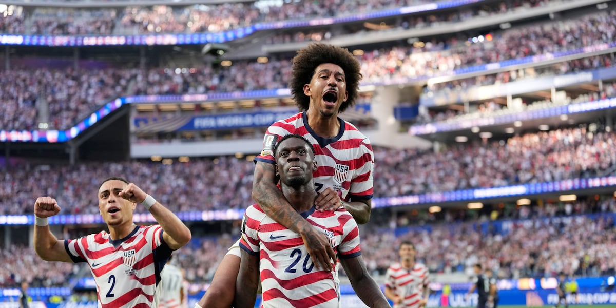 US dominates in World Cup opener